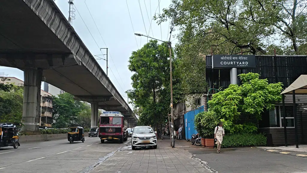 Courtyard by Marriott Mumbai International Airport