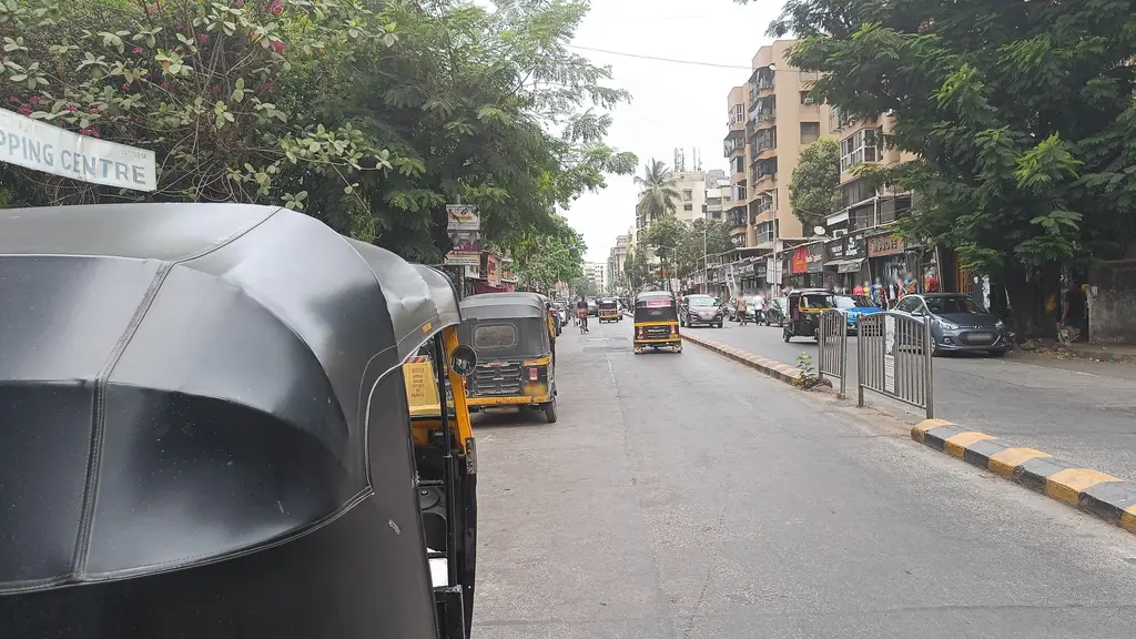 Lokhandwala Market