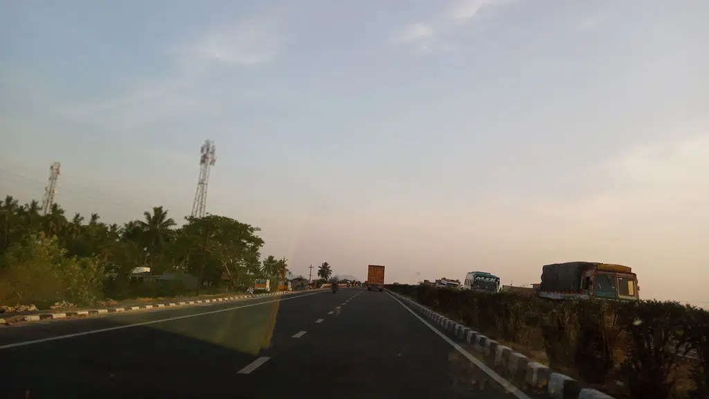 Kaveripattinam To Krishnagiri