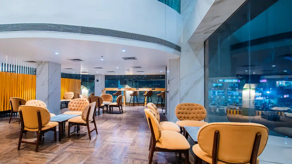 Grand Dhillon Hotel