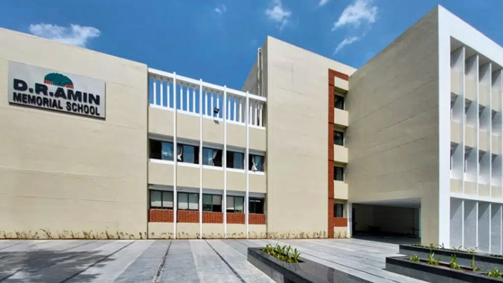 D R Amin Memorial School