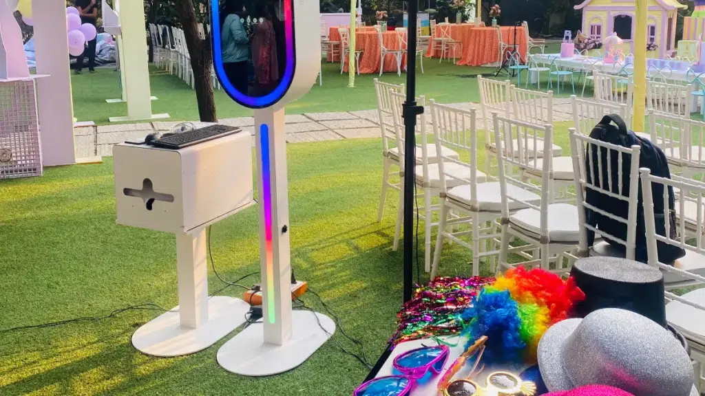 BeCaptured Modern Photo Booth