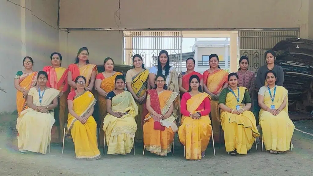 Aadarsh Gurukul Academy