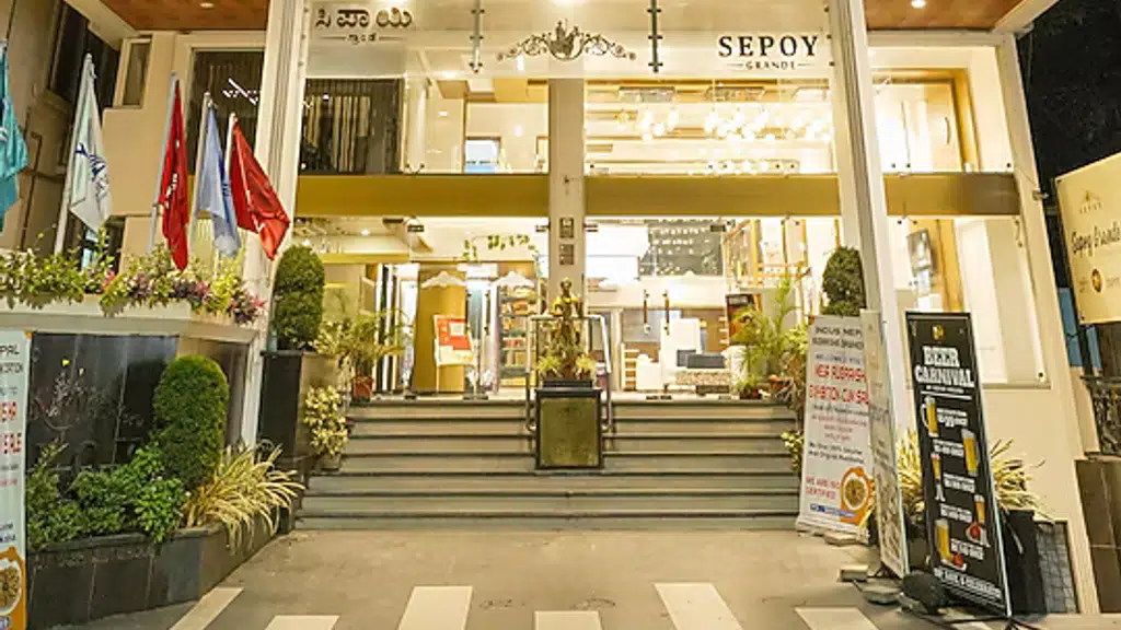 Hotel Sepoy Grand
