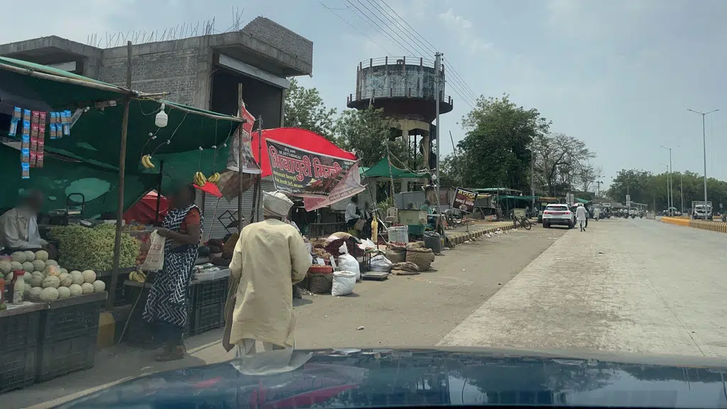 Lahari restaurant