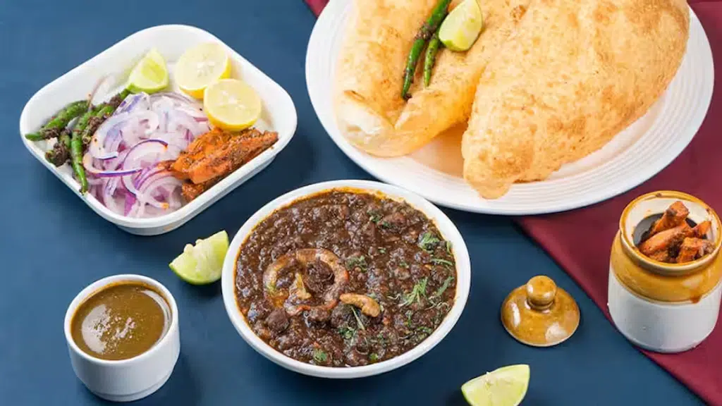 Dilliwale Pahelvanjee's Chole Bhature