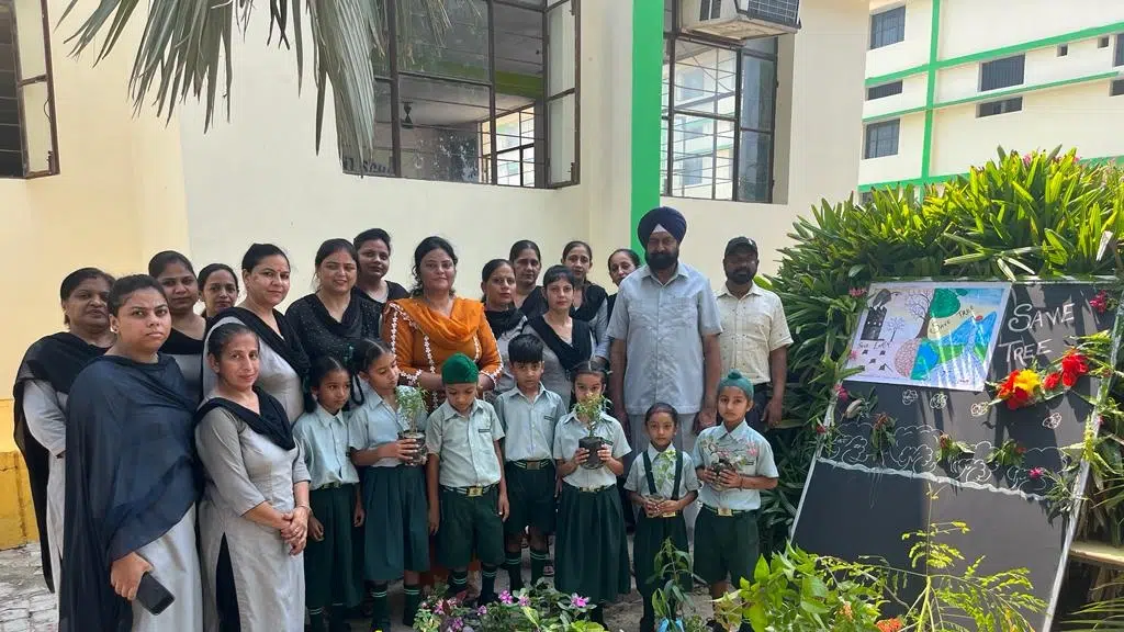 Spring Field Convent School Bagha Purana