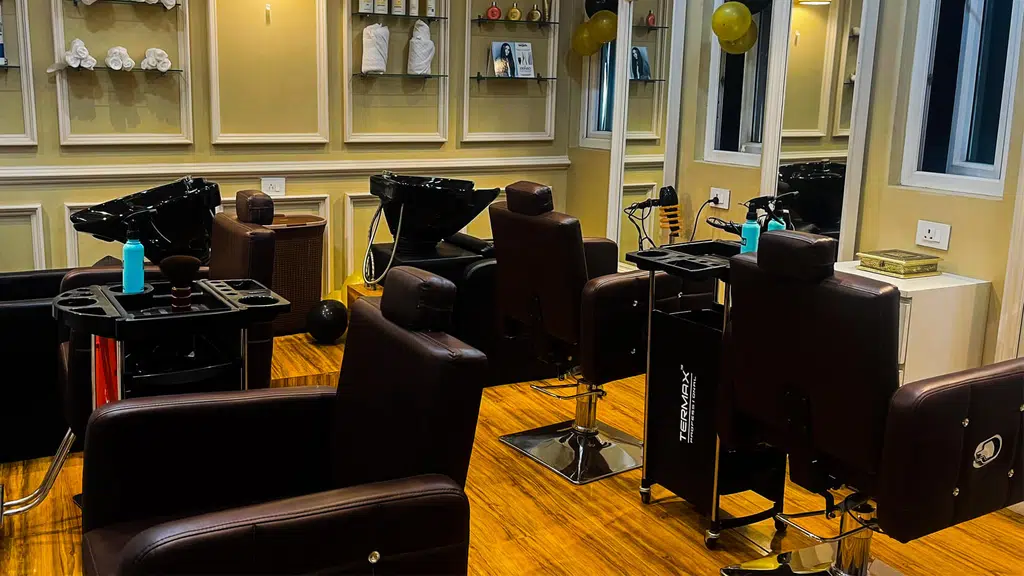 Divine Unisex Salon & Spa