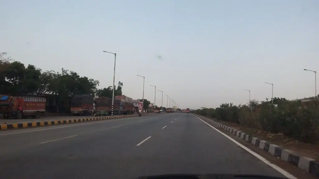 Raju Mobile and music center