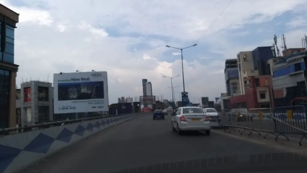 Maruti Suzuki ARENA (Dewars's Garage, Kolkata, Topsia)