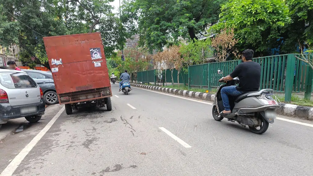 Vivek Vihar Market Parking Area