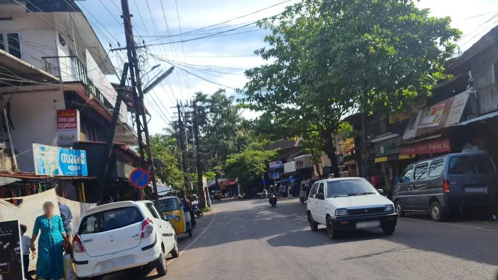 Pilakandy Muthappan Madapura , Pinarayi