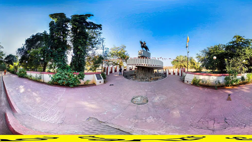 Shrimant Chimaji Appa Statue