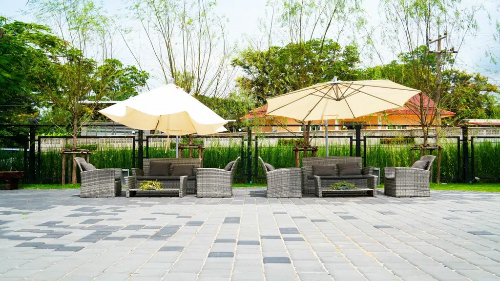 Gurudas Crafts Outdoor Furnitures