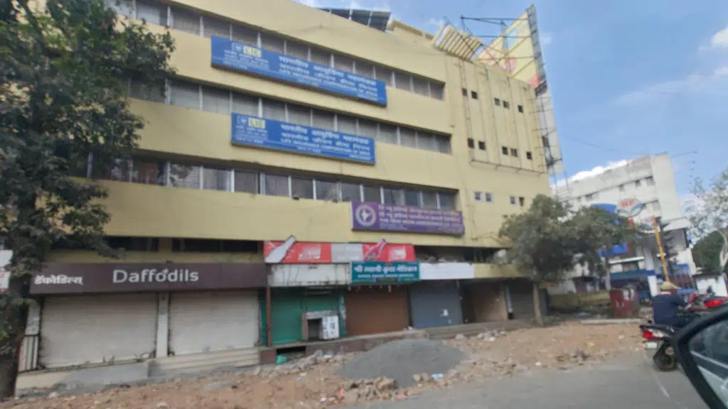 Hotel The Qubice (दि क्यूबिक)