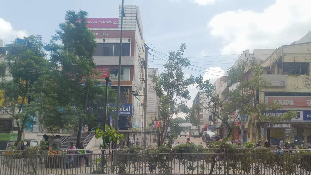 Kanchipuram Kamakshi Silks