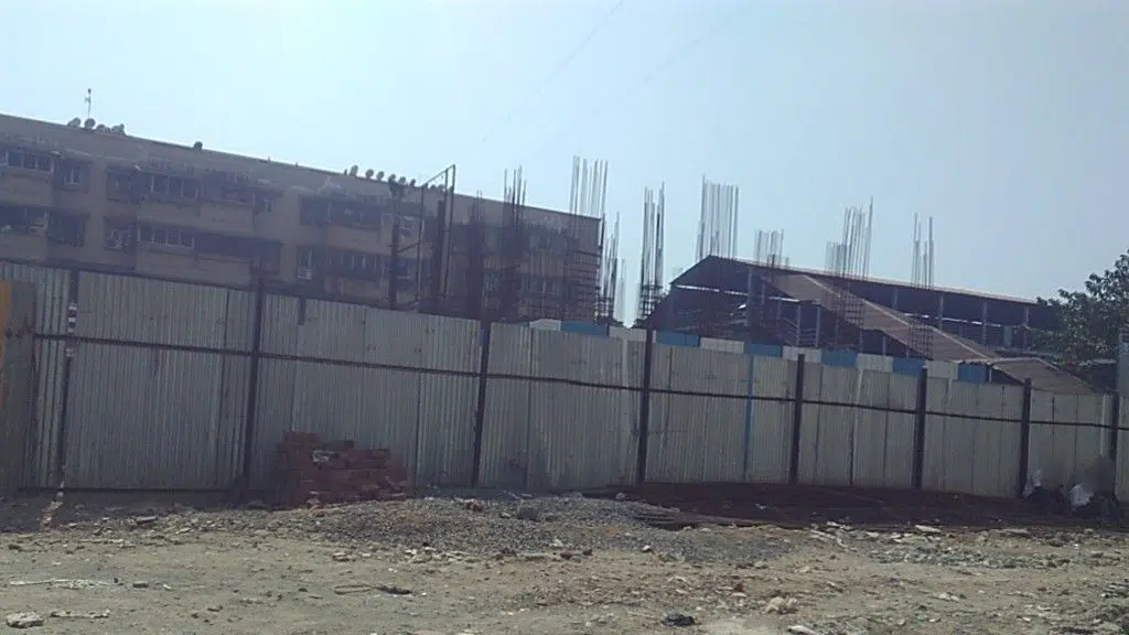 Paschim Railway Pay and Park