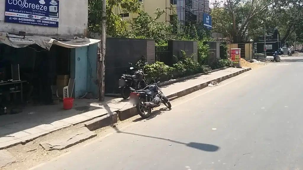 Apollo Hospitals Auto Stand