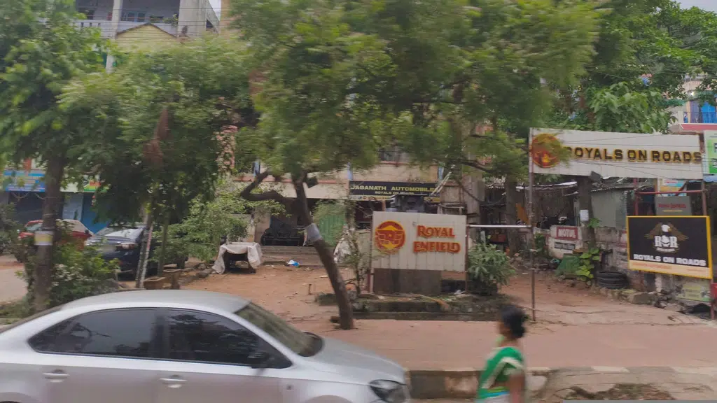R R Enclave