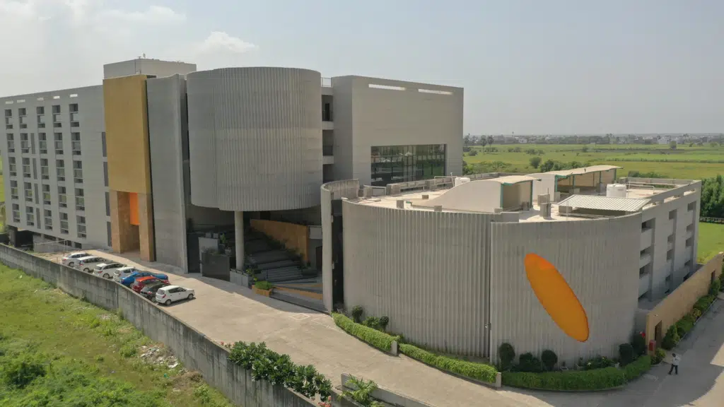 Aarth Universal School - Malgama