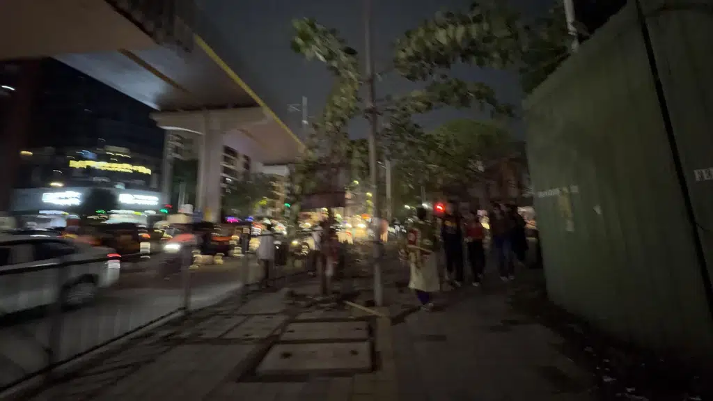 Metro Station-Malad Metro