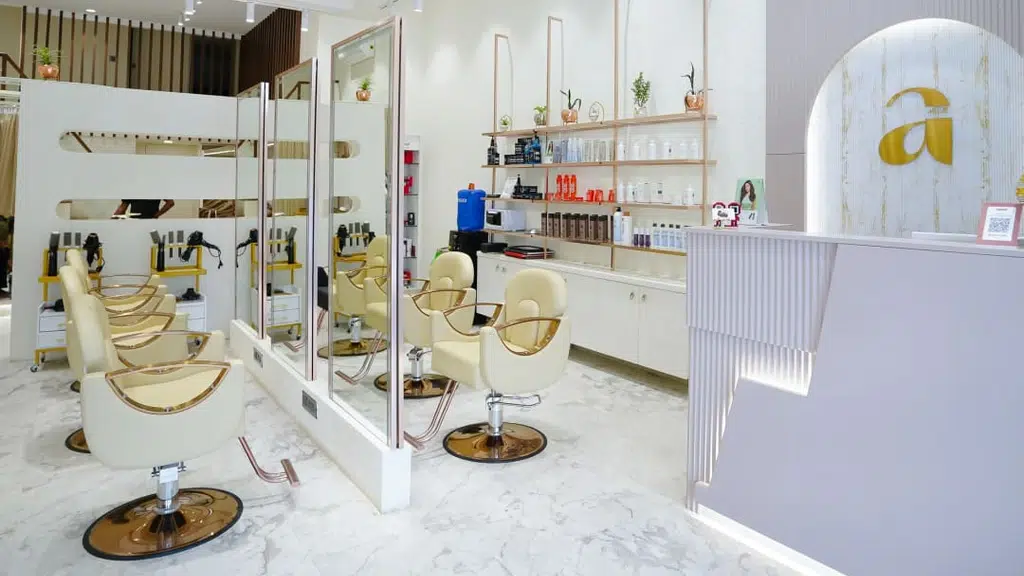 Ally 21 Salon - Baner