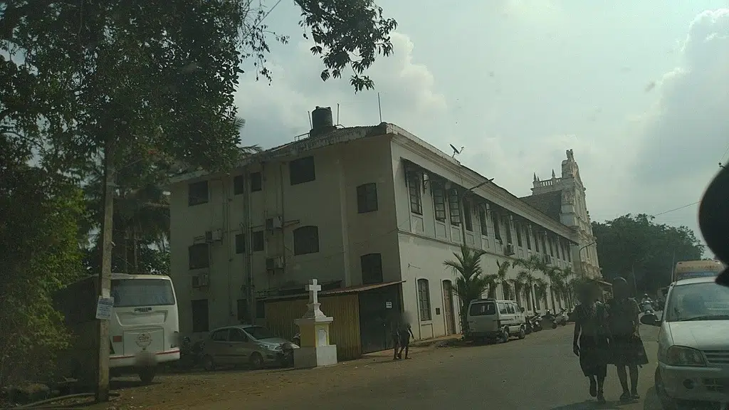 Santa Cruz Higher Secondary School
