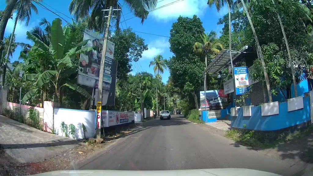 Vilakkumkaal Junction Bus Stop