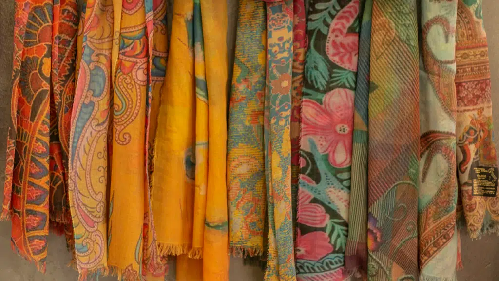 Up Handlooms