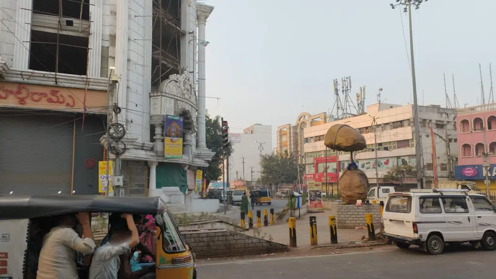 Raja Bahadur Sir Bansilal General Hospital