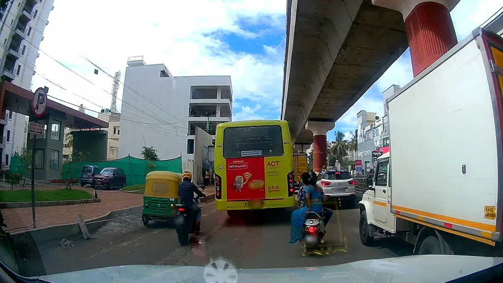 Milestones Kanakpura road