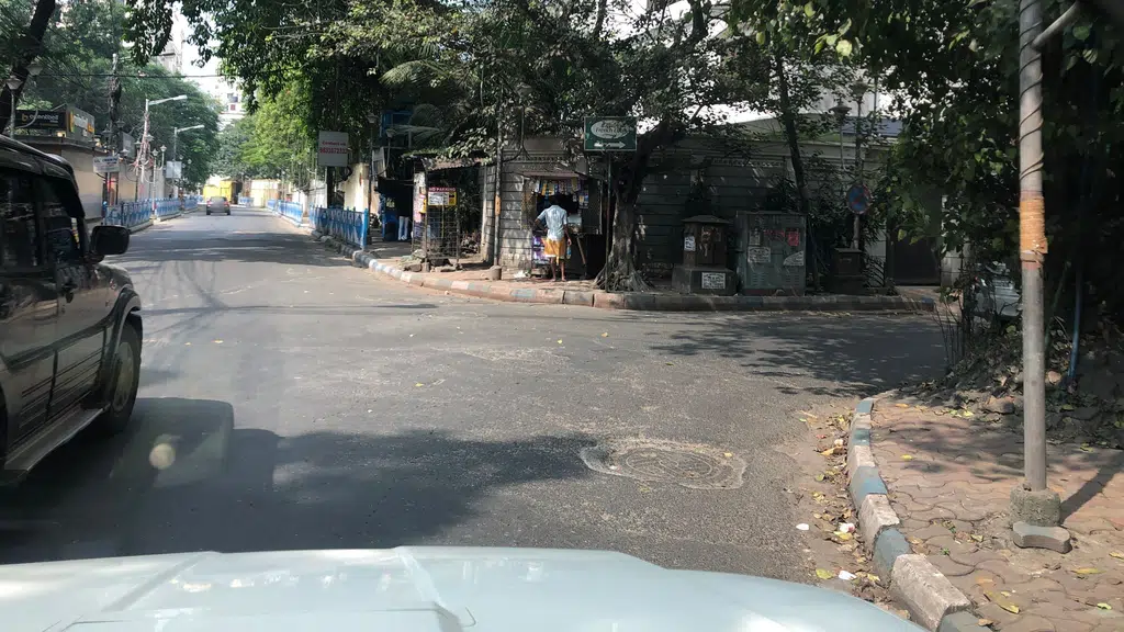 X and Y, Alipore
