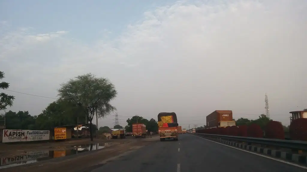 Aravalli Cargo Movers