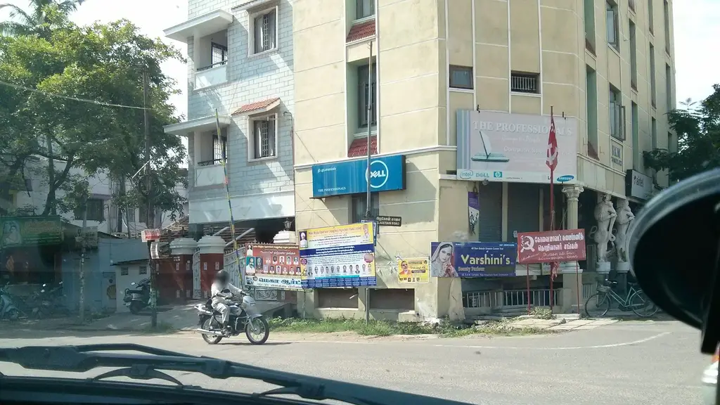 Sri Ram Dental and Prosthodontic Centre