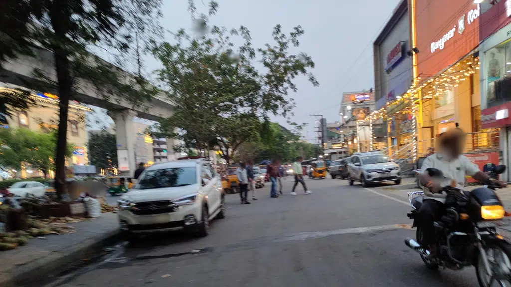 Anutex Shopping Mall
