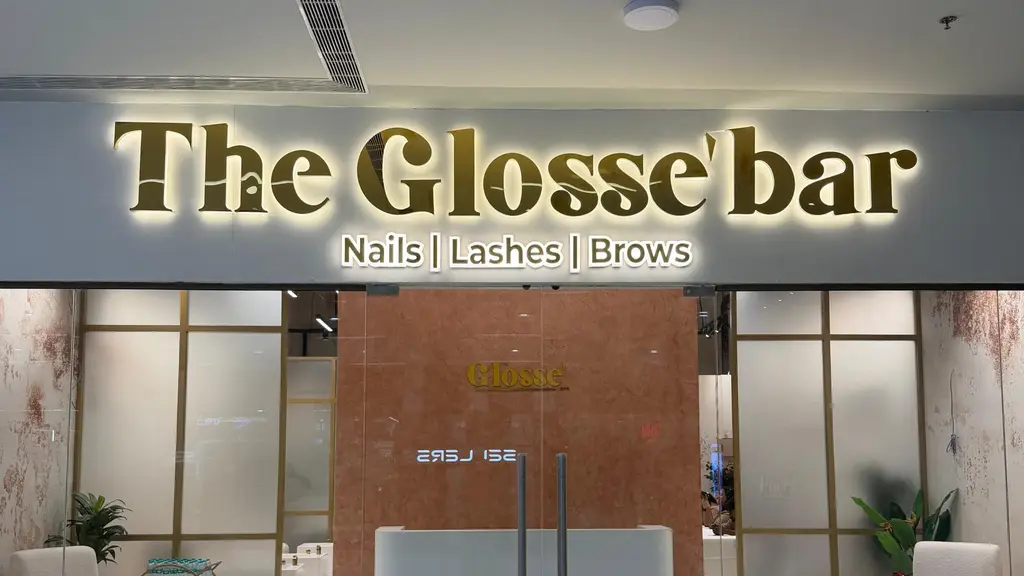The Glosse' Bar