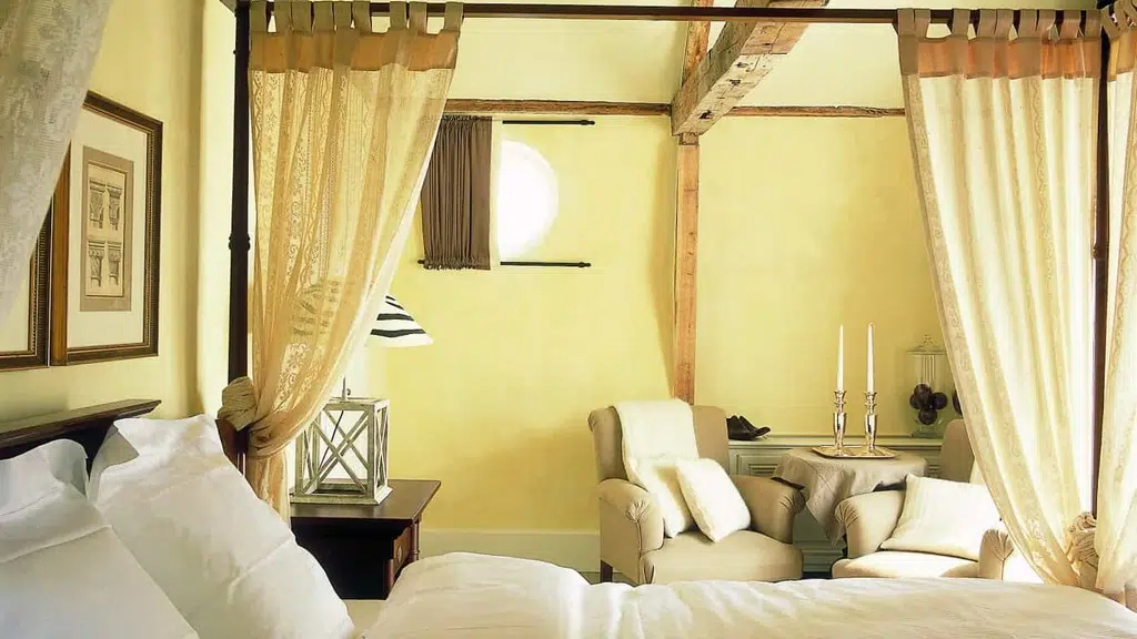The Eee Cee Hotel