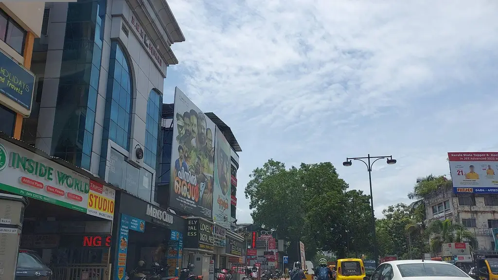 Hotel Saravana Bhavan Veg Tables