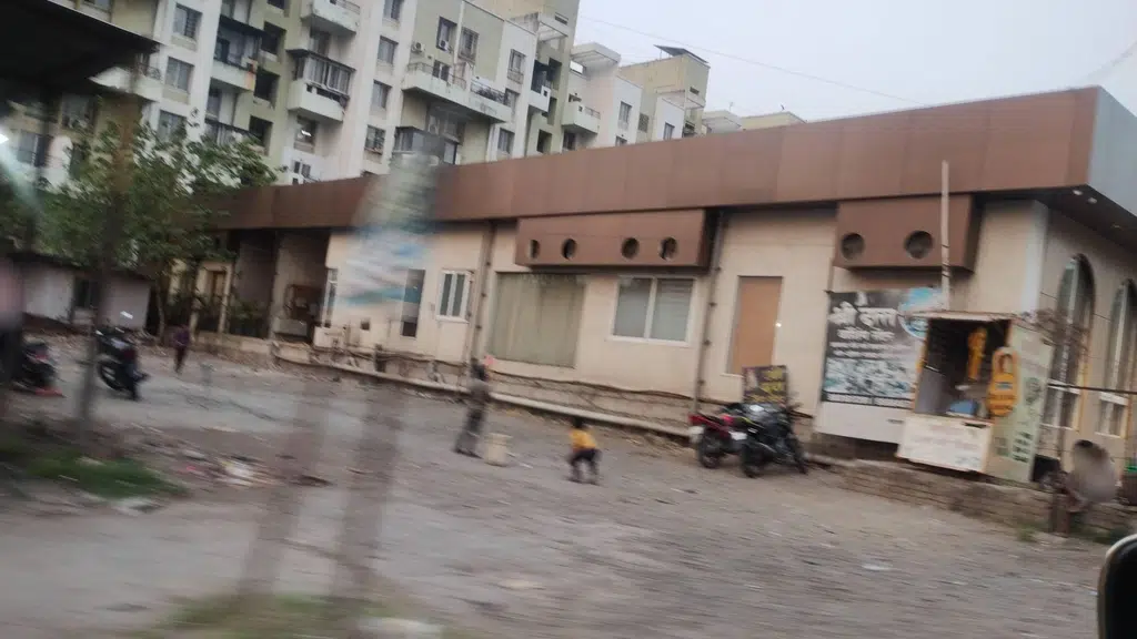 Vinayak Gaadi Karkhana and Handloom
