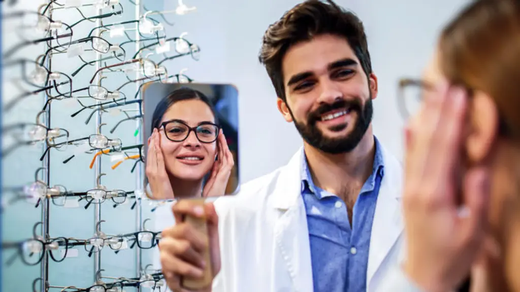 Smart Eyes - The Optician Juhu