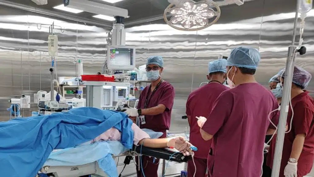 Dr. Bhushan Chittawadagi | Laproscopic, Gastro & GI Cancer Surgeon