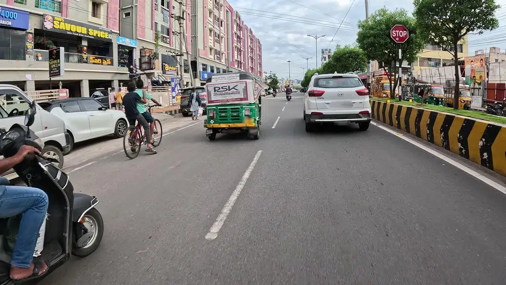 Vijaywada - Bhavanipuram