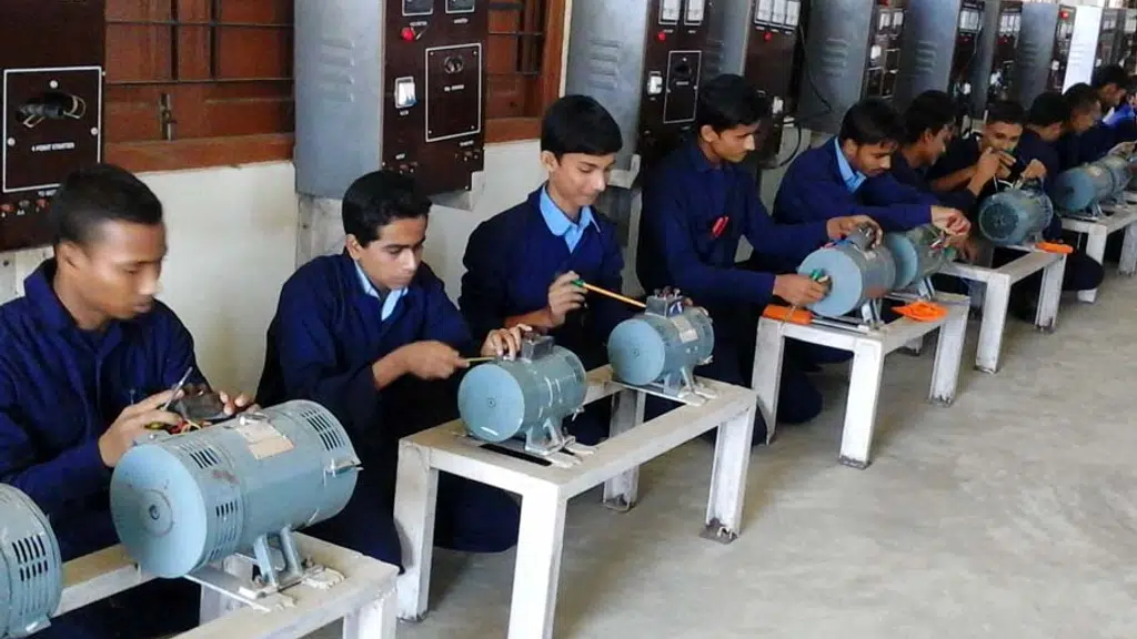 Iti Hojai - Artdc