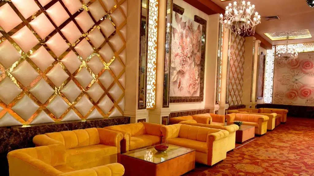 Riviera Resort and Restaurant