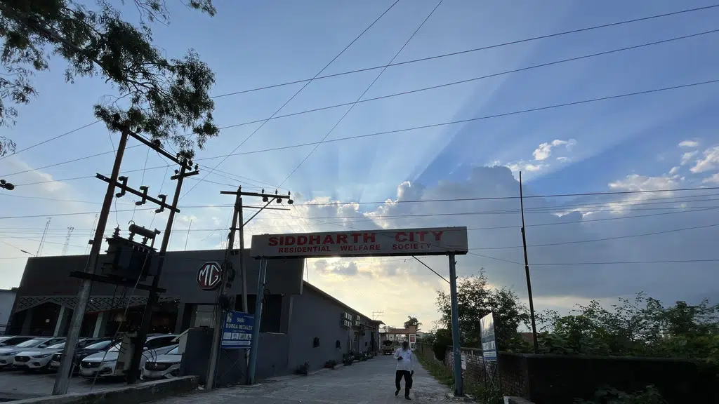 Mahindra Bajrang Motors