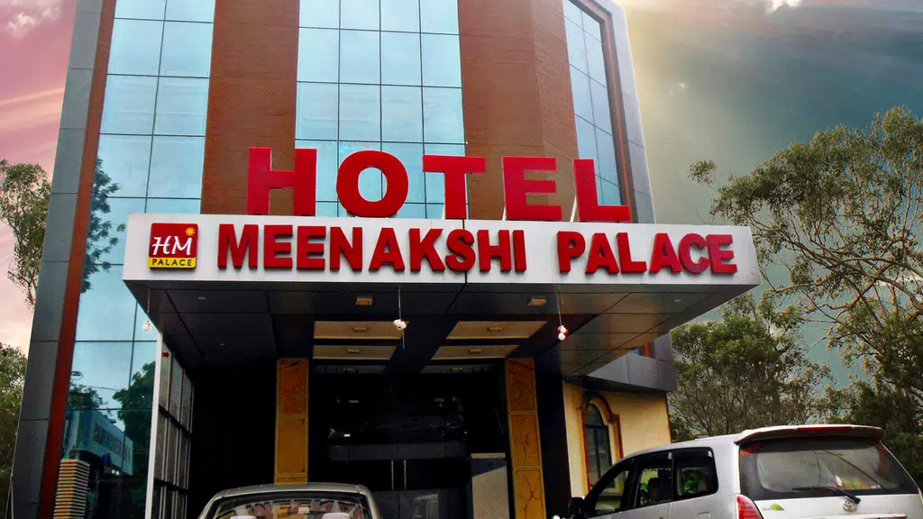 Hotel Meenakshi Palace