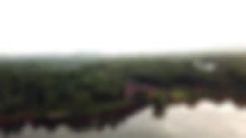 Shantai by the lake