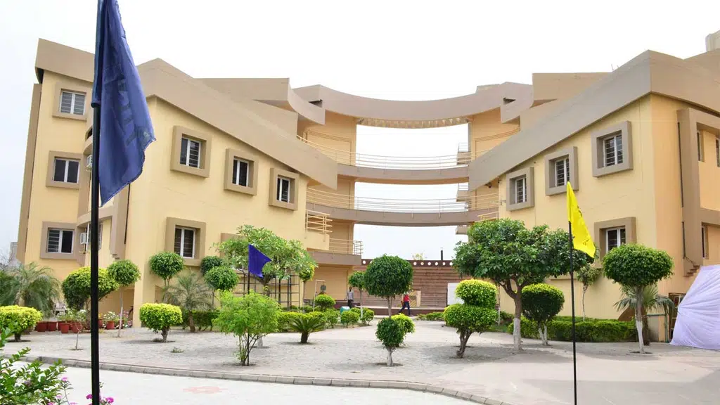 Pyramid College of Business & Technology