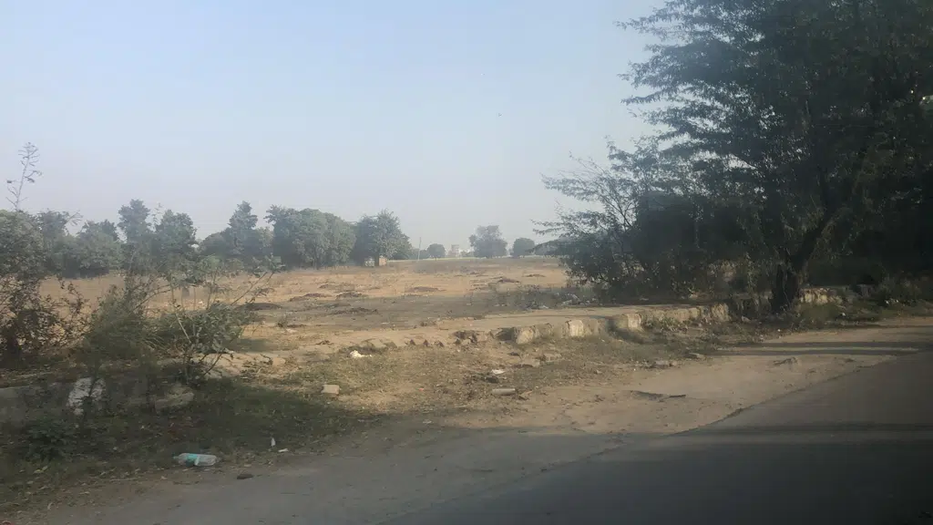 Jhatikara More