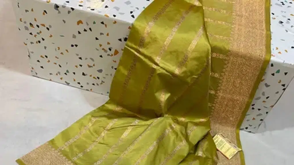 Banarasi Poshak